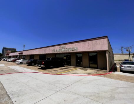Prime Retail/Flex Space Available for Immediate Lease 901 E. Plano Parkway, Plano, TX 75074​